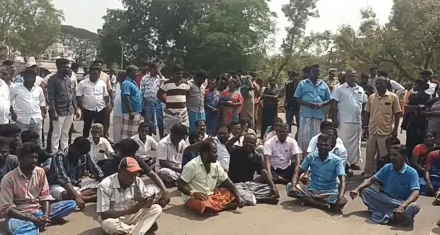 உடலை வாங்க மறுத்து போராட்டம் 