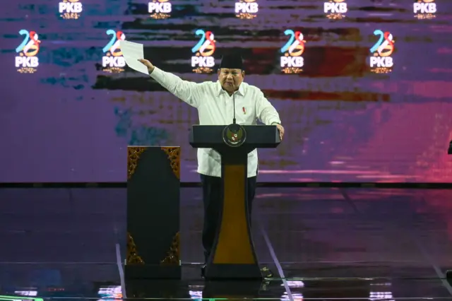 Presiden Prabowo Subianto memberikan pidato saat menghadiri peringatan Harlah ke-28 PKB di Jakarta, Kamis (23/07). Peringatan harlah yang mengusung tema Arah Baru Amanat Ekonomi Konstitusi itu menjadi komitmen PKB mendukung pemerintah dalam menguatkan perekonomian di Indonesia.