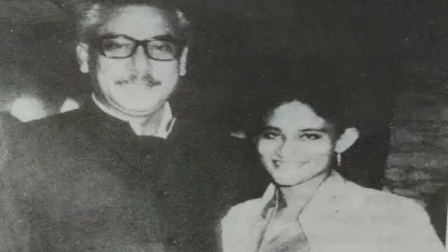 शेख हसिना आफ्ना बुबासँग