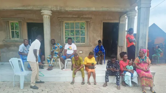 Awọn olukẹdun nile Afuye