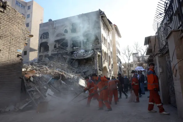 Последице једног од многобројних удара на Техеран