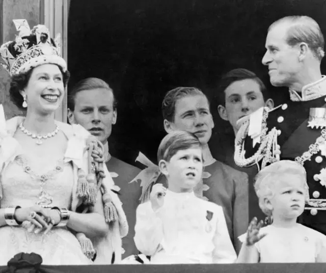 Ezinaụlọ Ezenwaanyị