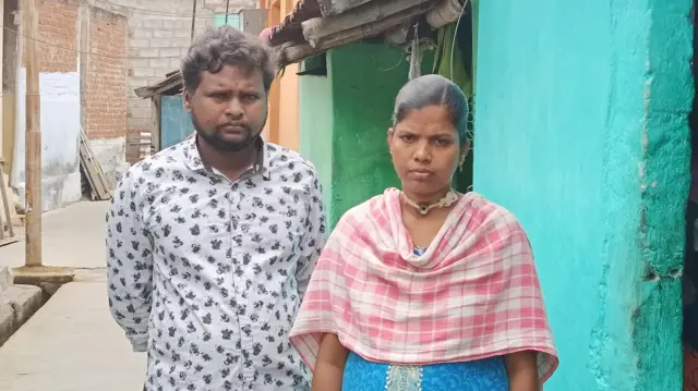  கணவருடன் செபியா