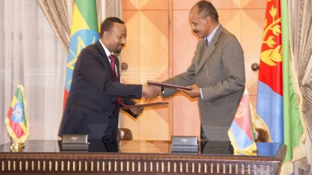 ኣቢይ ኣሕመድን ኢሰይያስን ኣፈወርቂን ስምምዕ ሰላም እናፈረመ፡ 09 ሓምለ 2018፡ ኣስመራ