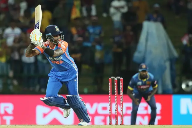 சூர்யகுமார்