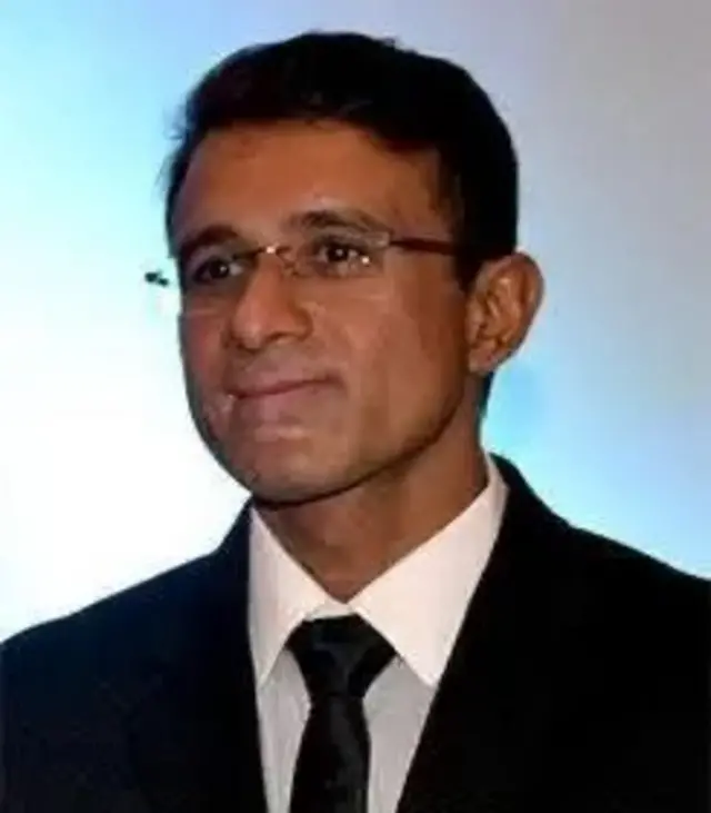 Dr Anil Jawaharani said that Dr Pakhmode was a very hardworking person. වෛද්‍ය අනිල් ජවහරානි පැවසුවේ වෛද්‍ය පක්මෝඩේ ඉතා කඩිසර පුද්ගලයෙක් බවයි.