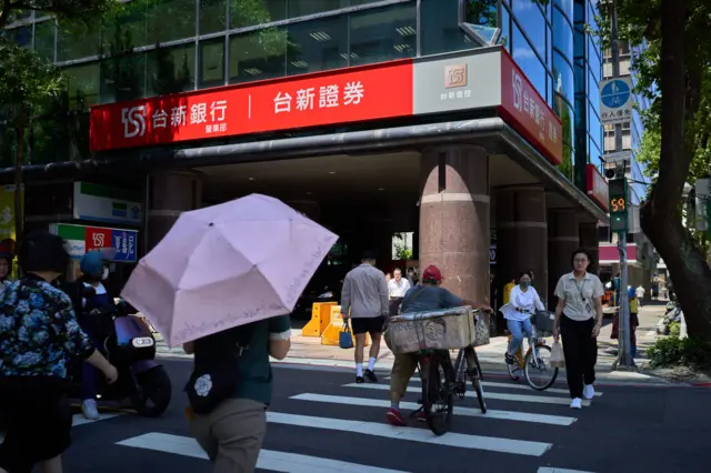 台股大盤於六月一度站上46,000點,市值躍居全球第五。