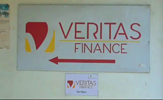 தனியார் நிதி நிறுவனத்தில் கடன் கட்ட தவறினால் வீட்டின் சுவற்றில் எழுதுவது சரியா?