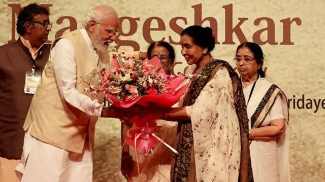 मोदी और आशा भोसले