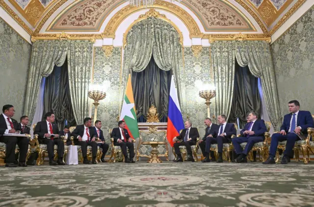 ဗိုလ်ချုပ်မှူးကြီးမင်းအောင်လှိုင်ရဲ့ ရုရှားခရီးစဉ်