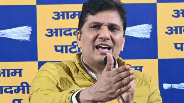 सौरभ भारद्वाज ने राघव चड्ढा पर संसद में 'सॉफ़्ट पीआर करने' का आरोप लगाया है