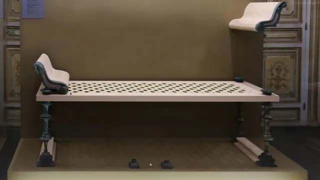 రోమన్లు, మంచాలు