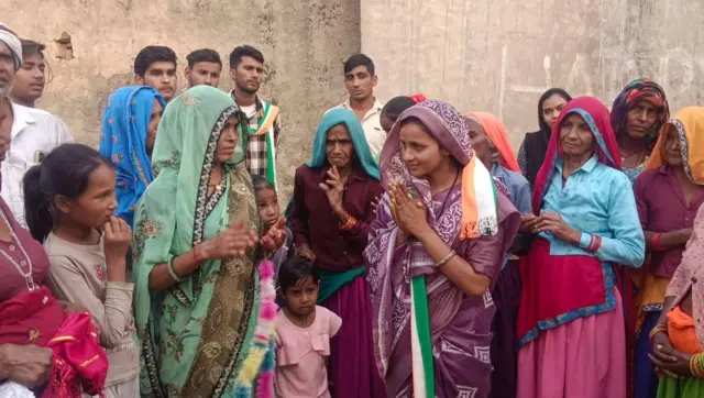 এমপি হলেও আগে তিনি জেলা পরিষদের সদস্য থেকেছেন