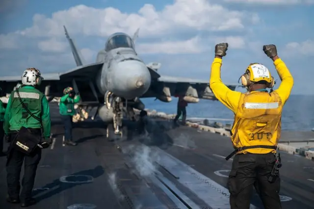 američki marinci na nosaču aviona