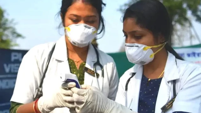 தற்கொலைக்குத் தள்ளப்படும் மருத்துவ மாணவர்கள் ஆன்லைன் சர்வே சொல்லும் அதிர்ச்சி தகவல்கள்