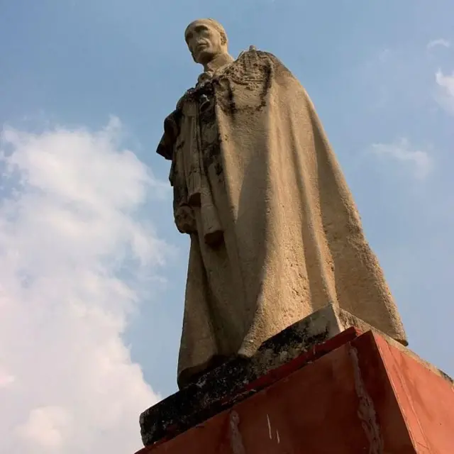 ढाक्यात शेख मुजीब यांचा पुतळा पाडण्यात आला; जगभरात यापूर्वी असं कधी घडलं आहे?