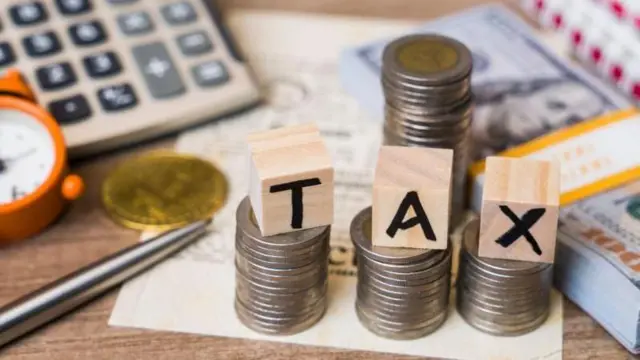 గుకేశ్ దొమ్మరాజు, వరల్డ్ చెస్ చాంపియన్‌షిప్, ఇన్‌కమ్ ట్యాక్స్ 