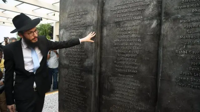 నారిమన్ హౌస్ గోడ