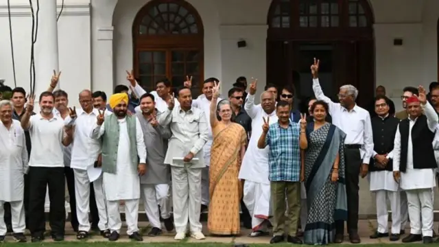 इंडिया आघाडीचे नेते