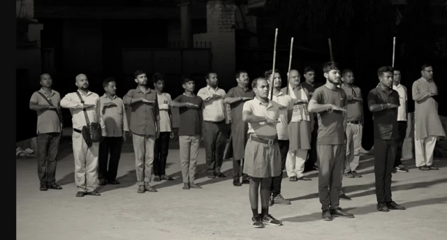 નેપાળ, હિંદુરાષ્ટ્ર હિંદુઓનું પ્રભુત્વ, મધેશ પ્રદેશ, આરએસએસ, રાષ્ટ્રીય સ્વયંસેવક સંઘ, શાખા, નેપાળમાં રાજાશાહી અને લોકશાહી, નેપાળ કોંગ્રેસ, નરેન્દ્ર મોદી ભાજપ, બીબીસી ગુજરાતી 