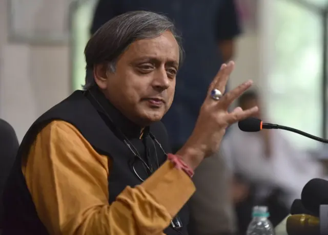 शशि थरूर