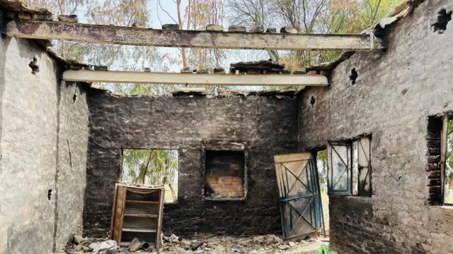 محبت کی شادی جس کی سزا میں انتقاماً پورا گاؤں جلا دیا گیا
