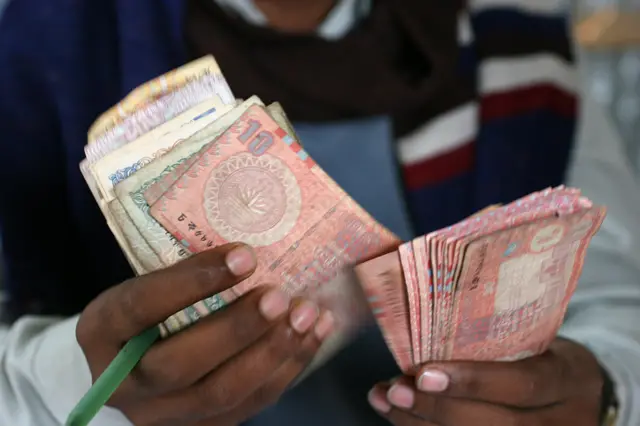 IMF විධායක මණ්ඩලය විසින් අලුතින් නිර්මාණය කරන ලද ඔරොත්තු දීමේ සහ තිරසාර පහසුකම (RSF) වෙත ප්රවේශ වූ පළමු ආසියානු රට බවට බංග්ලාදේශය පත්වෙයි