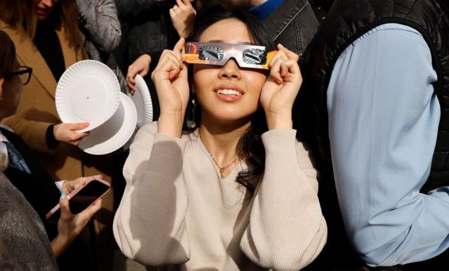 சூரிய கிரகணம்