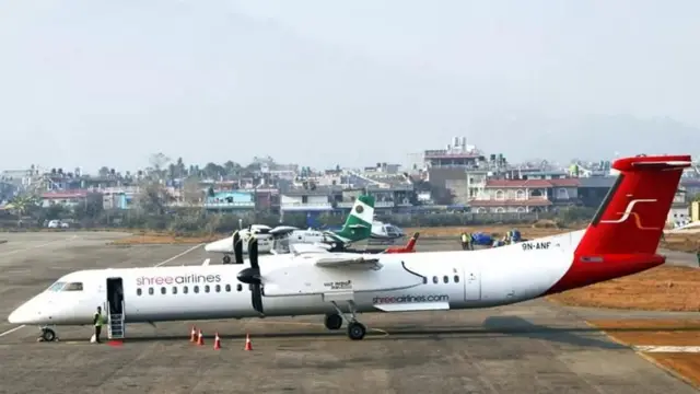 विमानस्थलमा विमानहरू