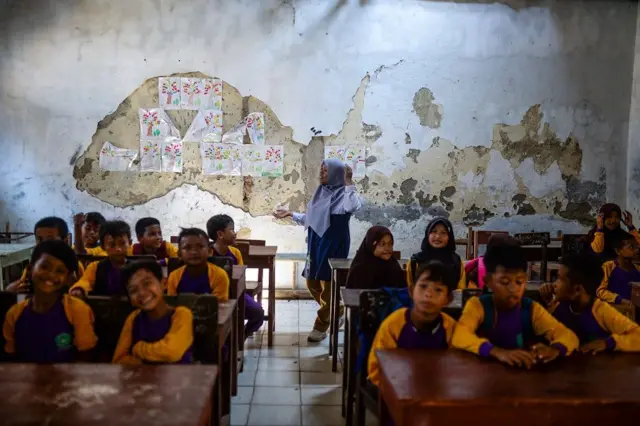 Pandangan di dalam kelas sekolah.