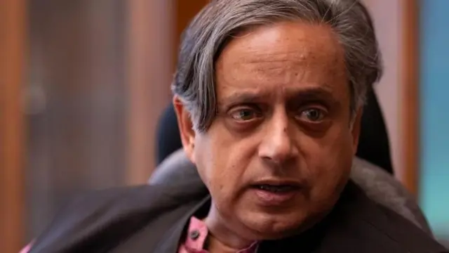 शशी थरूर तिरुवनंतपुरममधून काँग्रेसचे खासदार आहेत.