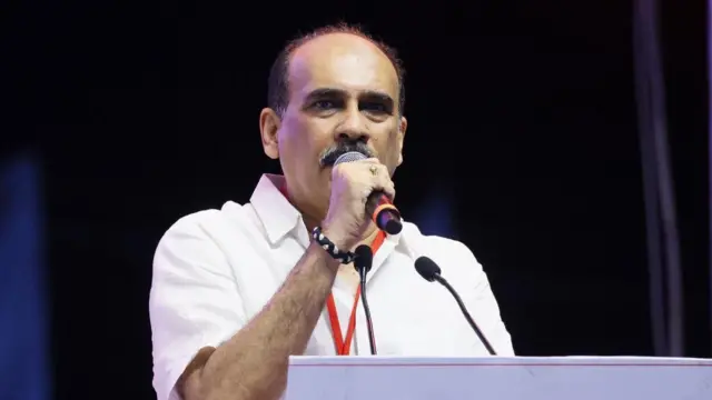 పిఠాపురంలో 14.03.2025న పార్టీ పెట్టి 11ఏళ్లు పూర్తయిన సందర్భంగా జరిగిన జనసేన ఆవిర్భావ సభలో ప్రసంగిస్తున్న బాలినేని శ్రీనివాస రెడ్డి