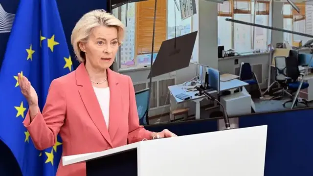Урсула фон дер Ляєн робить заяву в Брюсселі у зв'язку з російською атакою на Київ