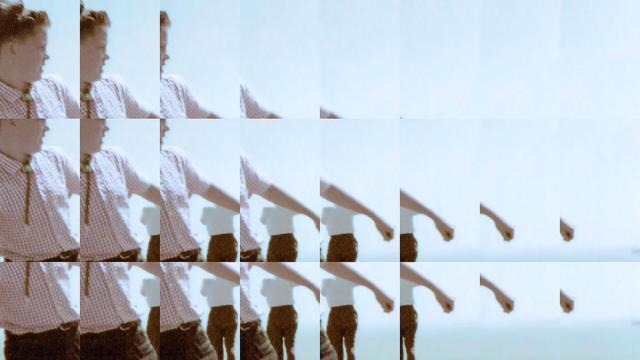 Recortesjogar quina on linefotojogar quina on lineduas pessoas andandojogar quina on linecaminhos opostos