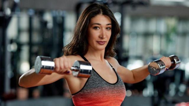 A importância da musculação para mulheres antes e após menopausa - BBC News  Brasil