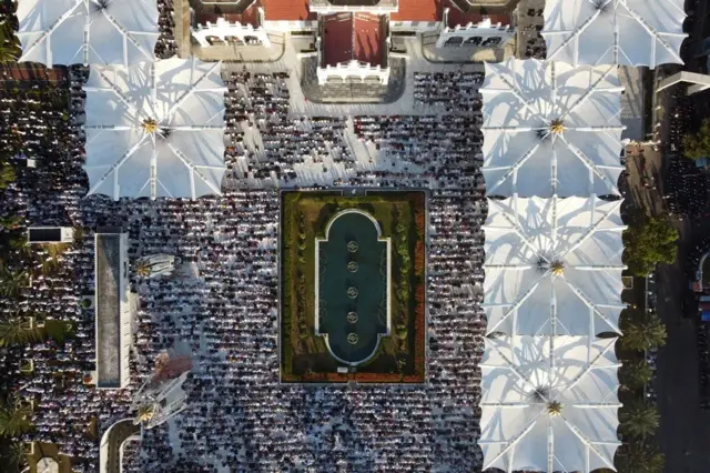 salat Idulfitri di Masjid Raya Baitturahman, Banda Aceh, 21 Maret 2026.