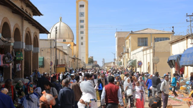 ህዝቢ ኣብ ዕዳጋ