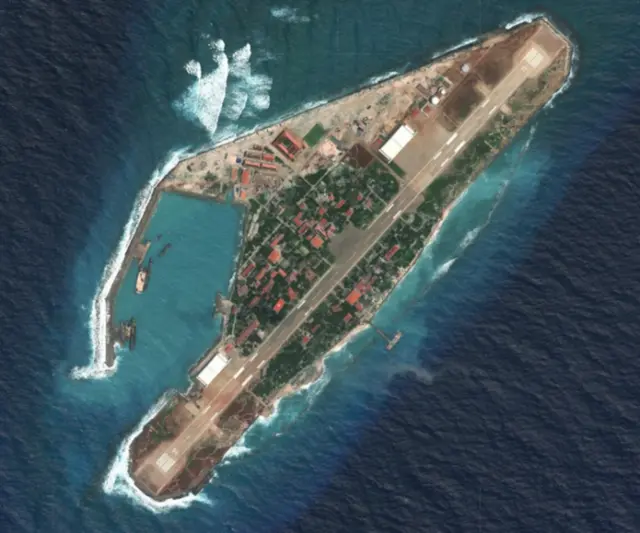 Ảnh chụp vệ tinh của đảo Trường Sa Lớn