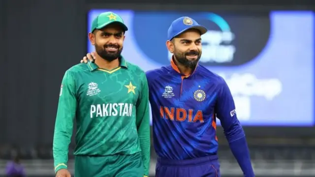 बाबर आझम आणि विराट कोहली
