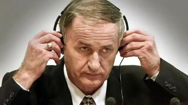 Один з заступників Ратко Младича генерал Радислав Крстич оголосив наступ на Жепу 13 липня 1995 року. 2001 року його засудив Гаазький трибунал як одного з ключових винуватців геноциду в Сребрениці