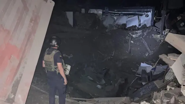 Київ. Вирва - слід нічного російського удару