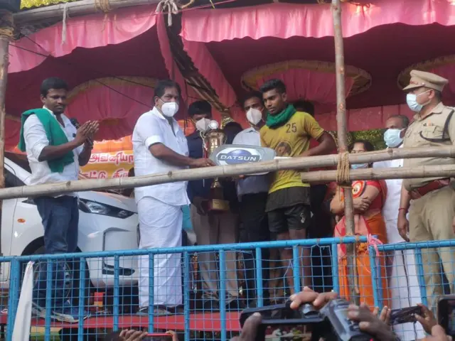 ஜல்லிக்கட்டு பரிசு வரலாறு