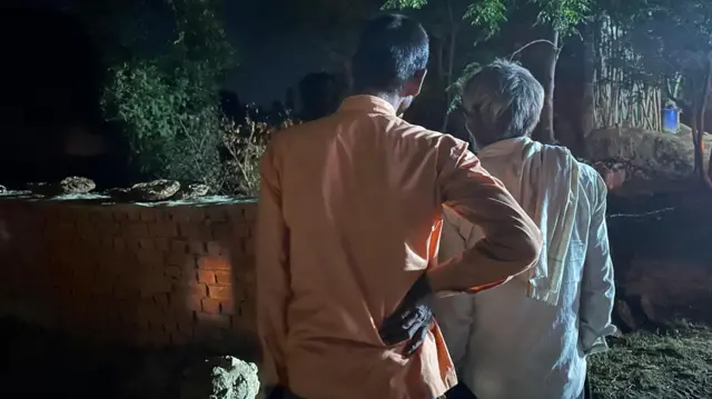 दो अभियुक्तों के पिता