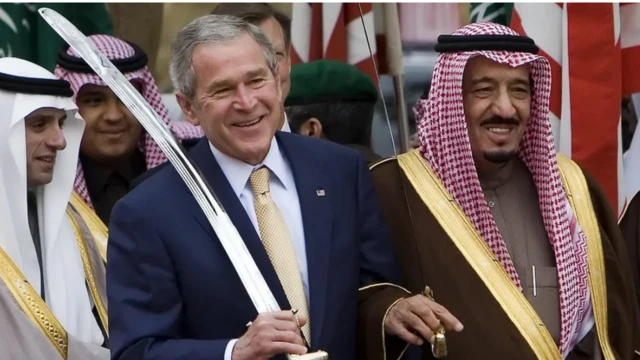 जॉर्ज बुश के साथ किंग सलमान