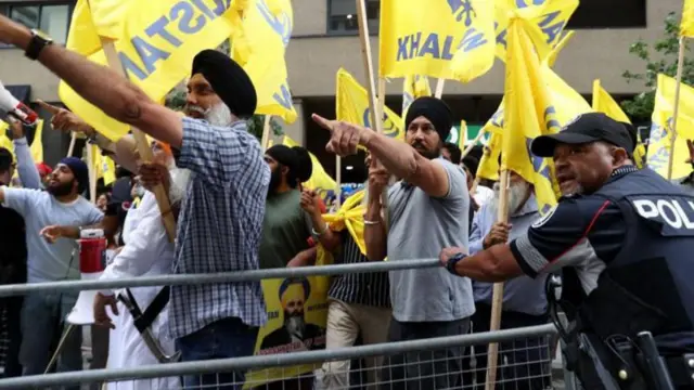 हरदीप सिंग निज्जर हत्येनंतर कॅनडात आंदोलन करणारे खलिस्तान समर्थक.