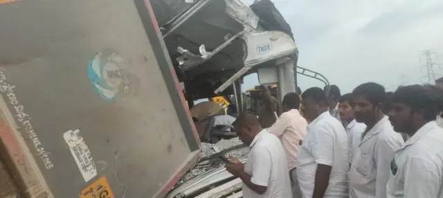 బస్సు టిప్పర్ ప్రమాదం, చేవెళ్ల