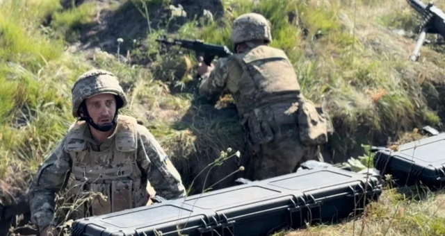 Eğitim alanındaki askerler