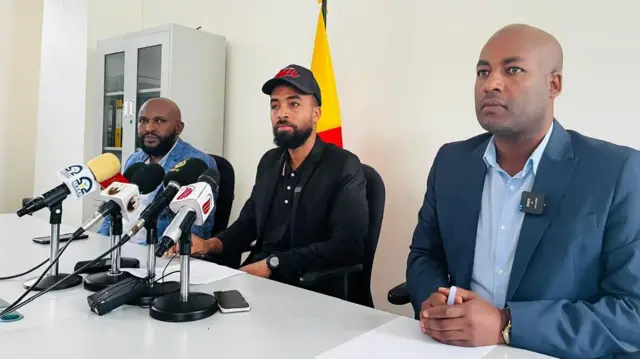 ኣመራርሓ ውድብ ነፃነት ትግራይ፣ ባይቶና ዓባይ ትግራይን ሳልሳይ ወያነ ትግራይን (ካብ ፀጋም ናብ የማን)