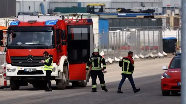 ဂျာမနီ၊ ဘာလင်၊ တက်စလာကားစက်ရုံ၊ မီးရှို့မှု