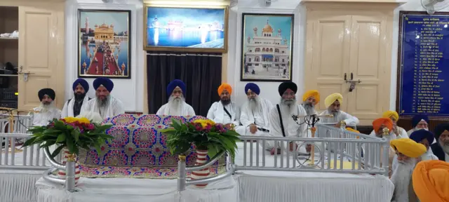 ਇ﻿ਜਲਾਸ ਦੀ ਸ਼ੁਰੂਆਤ